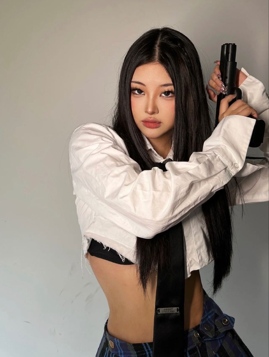 A cozy shot with Sassy girls — straight from Ashgabat