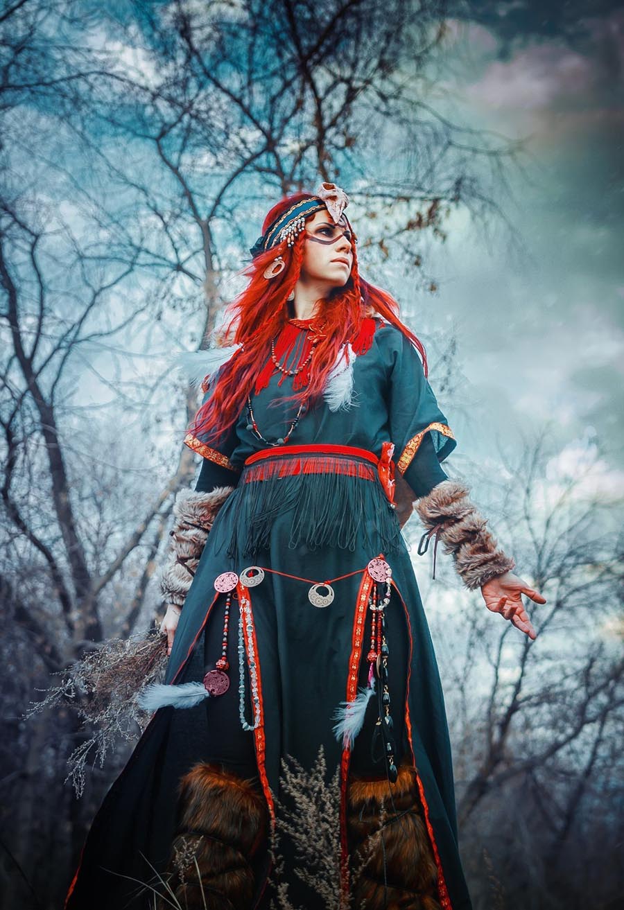 Take a pause and enjoy Girls in Slavic costumes — streaming from Ashgabat