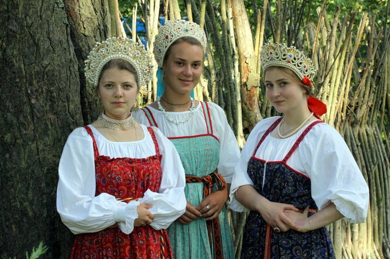 Sexy model Girls in Slavic costumes in Ashgabat