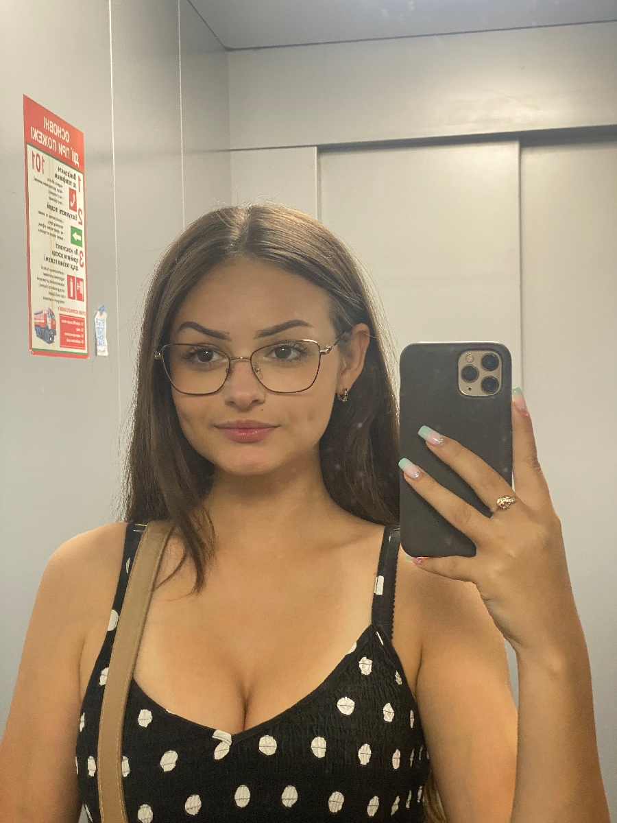 Sexy model Stacy in Ashgabat